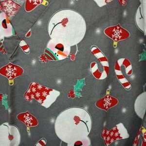 5X Christmas scrub top